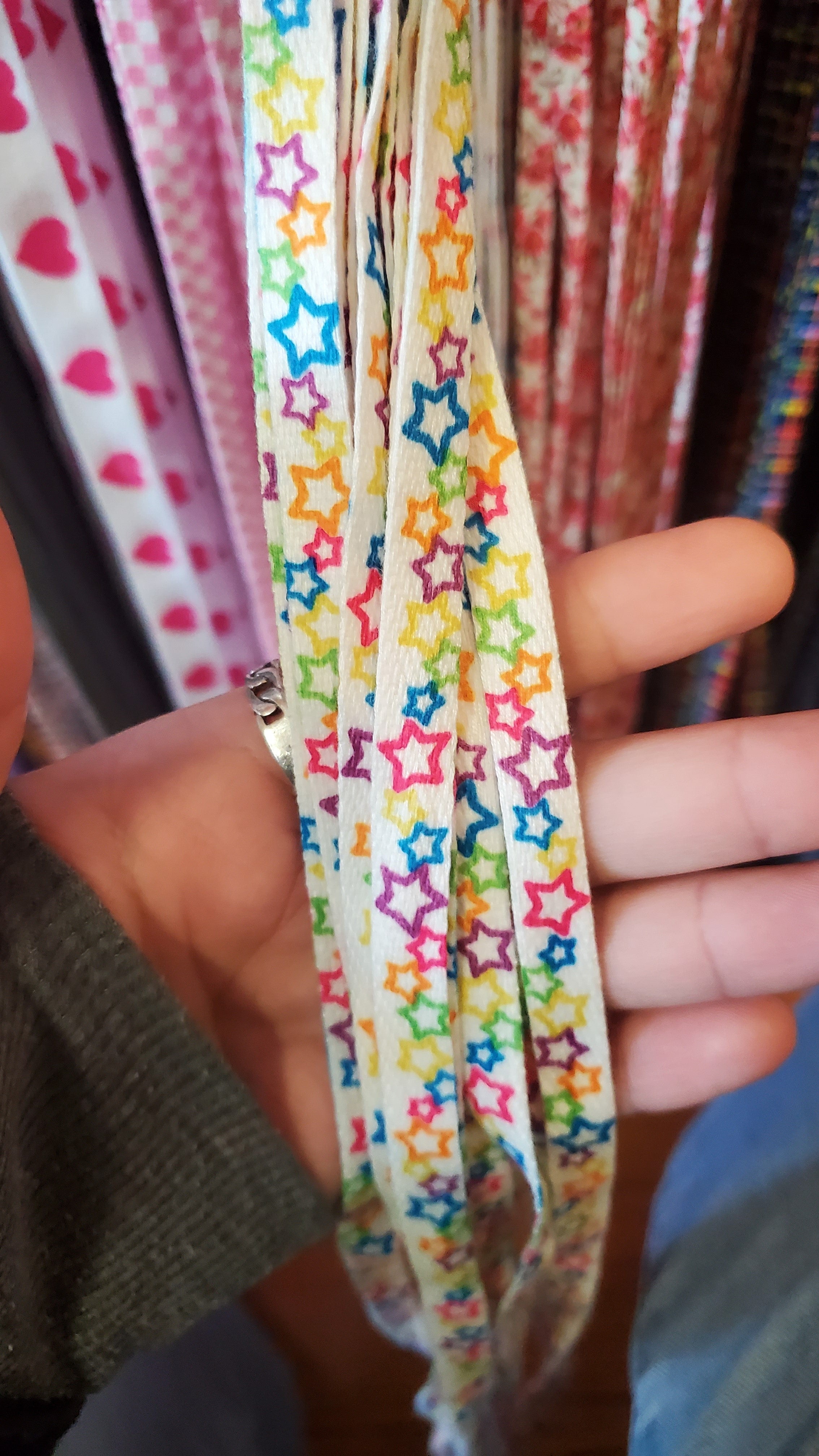 Flat Rainbow Stars