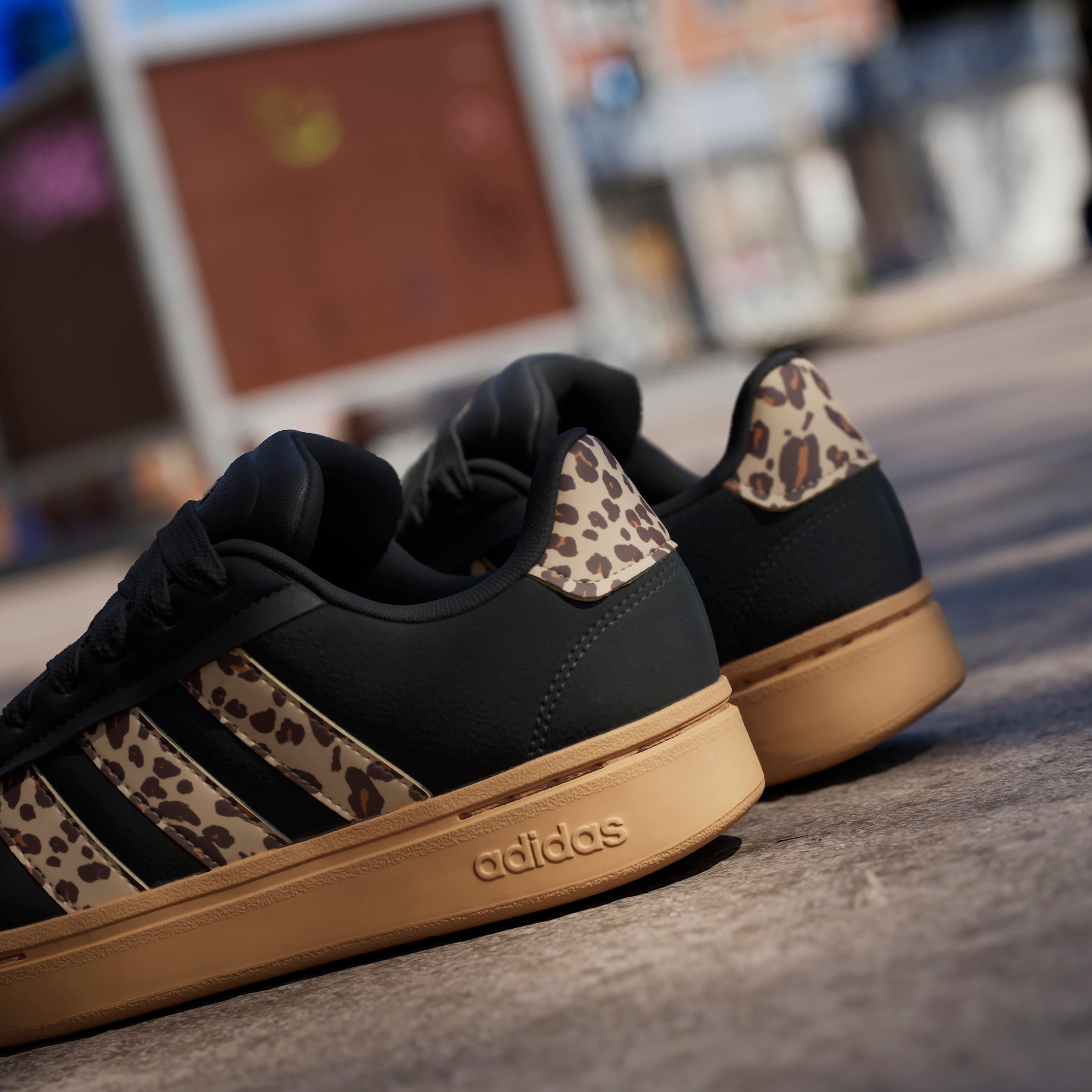 Women's Grand Court Alpha 00s